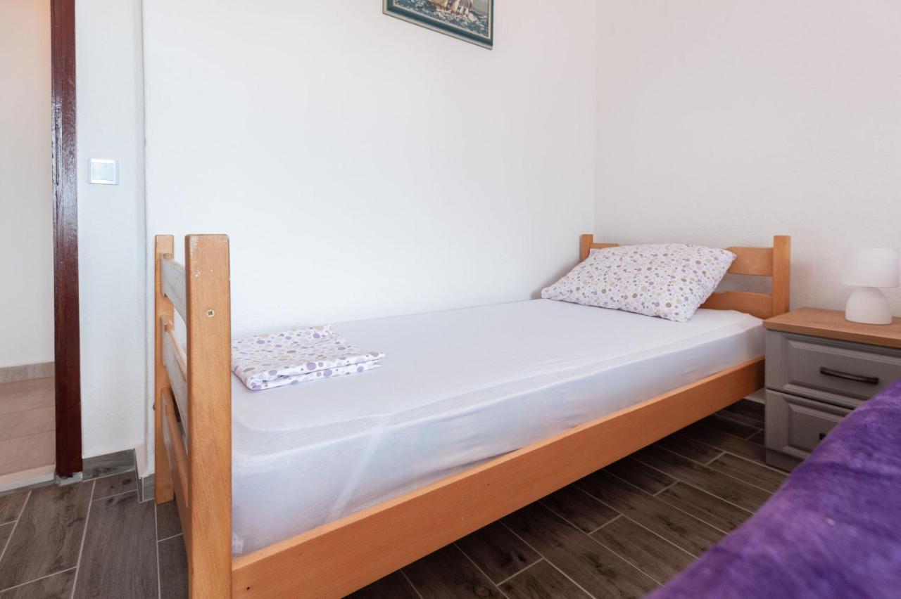 Apartments Lile Brela Luaran gambar